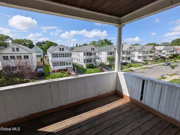 $3,000 | 69 Winthrop Avenue, Unit 2, Albany, NY 12203