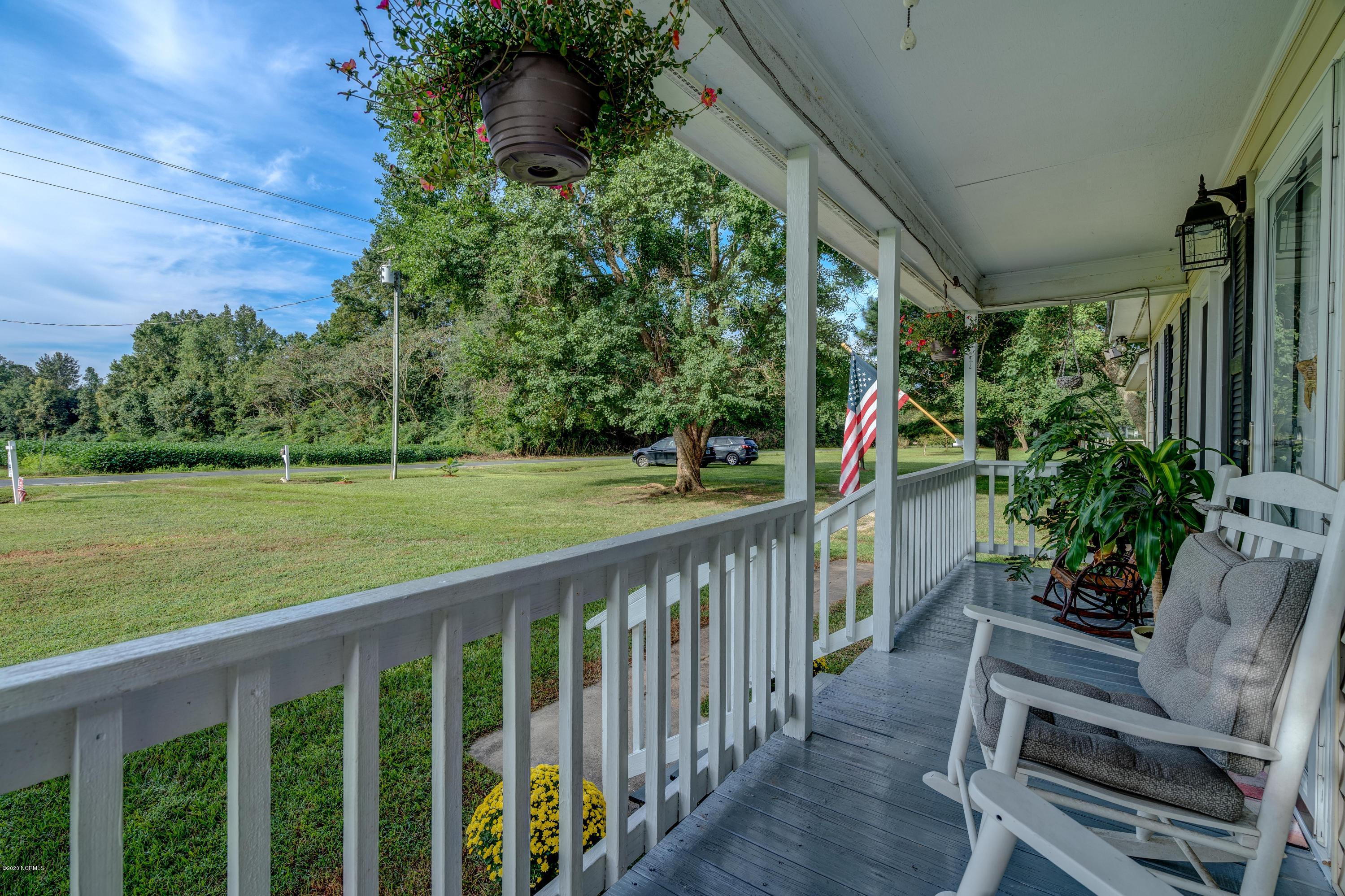 9682 Shiloh Road Ivanhoe, NC 28447 - Photo 4 of 25 porchangle
