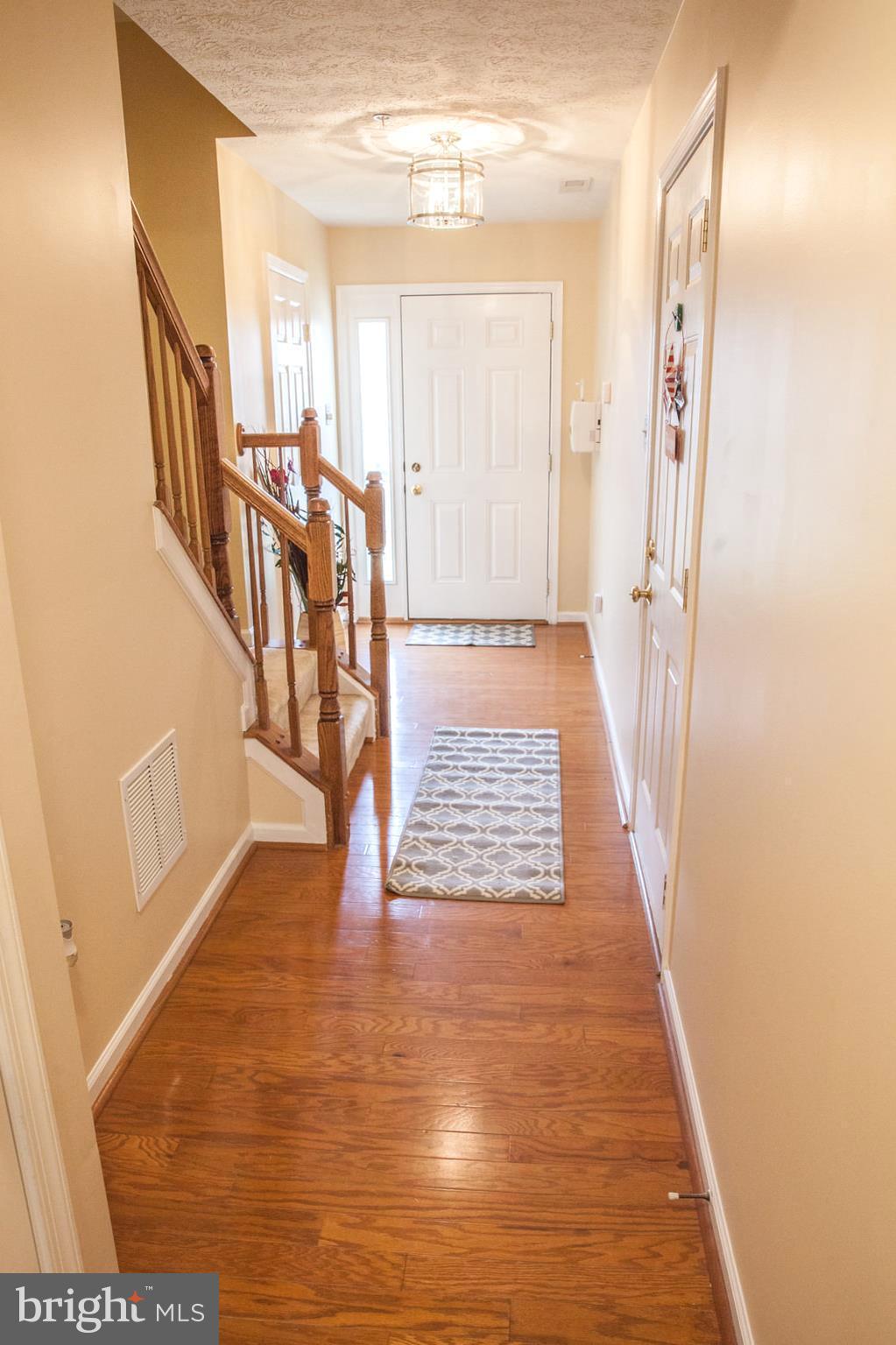 9834 Decatur Road Baltimore, MD 21220 - Photo 2 of 29 First floor entry!
