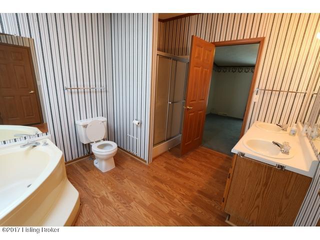 9044 Highway 259 Bee Spring, KY 42207 - Photo 22 of 37 Bee Spring32