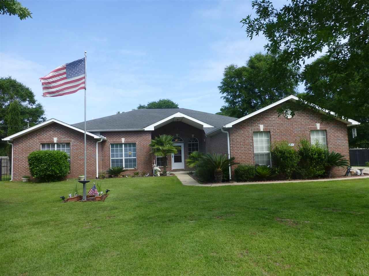 5510 Mulat Road Milton, FL 32583 - Photo 1 of 27 Large front yard