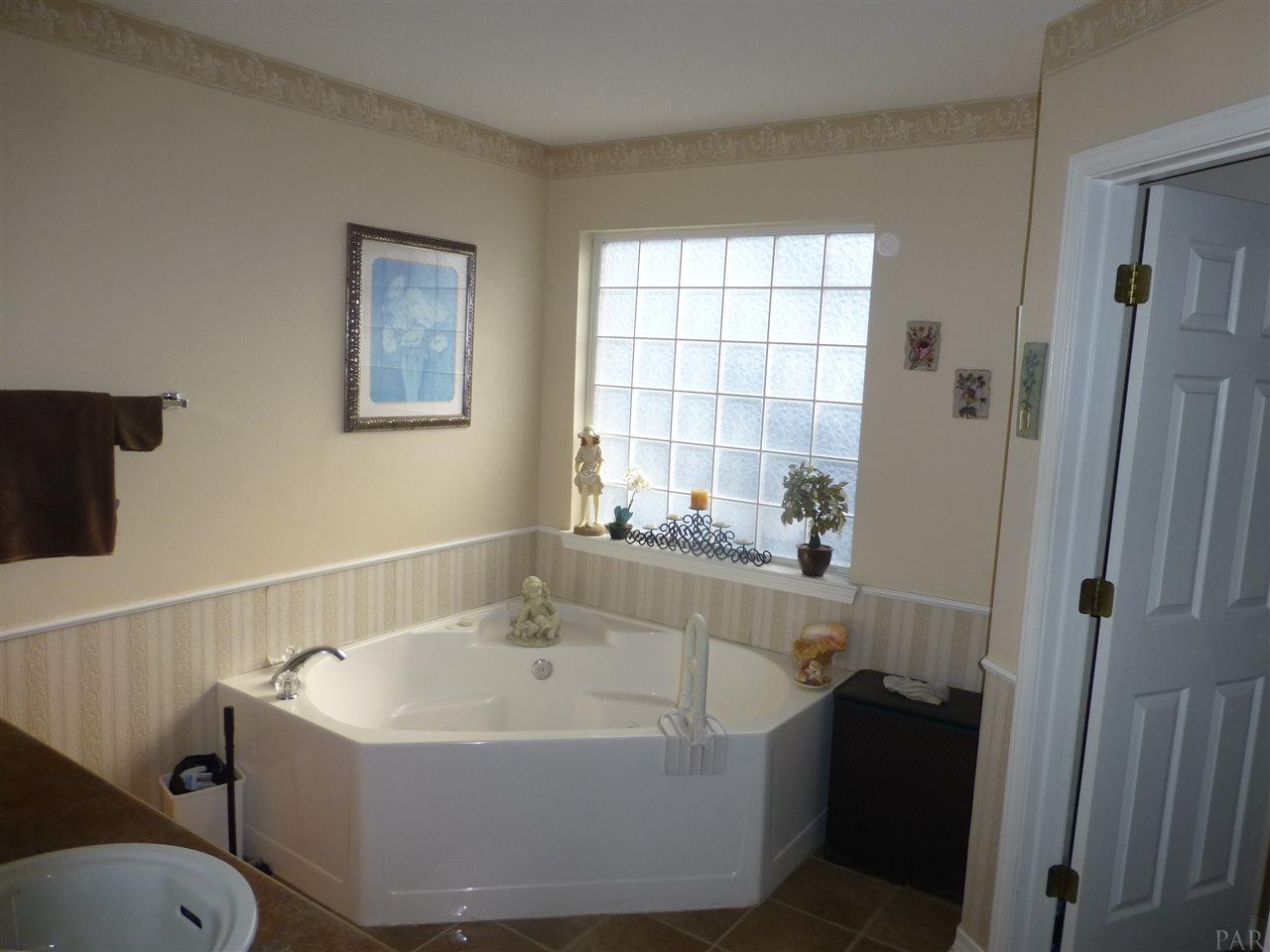 5510 Mulat Road Milton, FL 32583 - Photo 12 of 27 Gallery Image 12