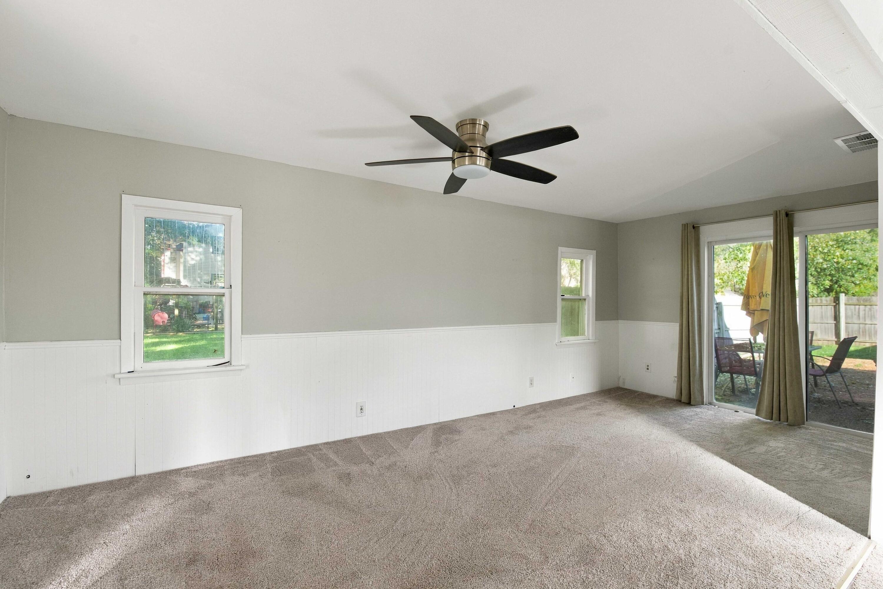 816 Armour Road Oconomowoc, WI 53066 - Photo 3 of 29 Living Room