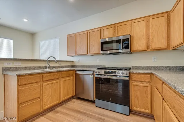 $1,850 | 8079 Duneville Street, Las Vegas, NV 89139