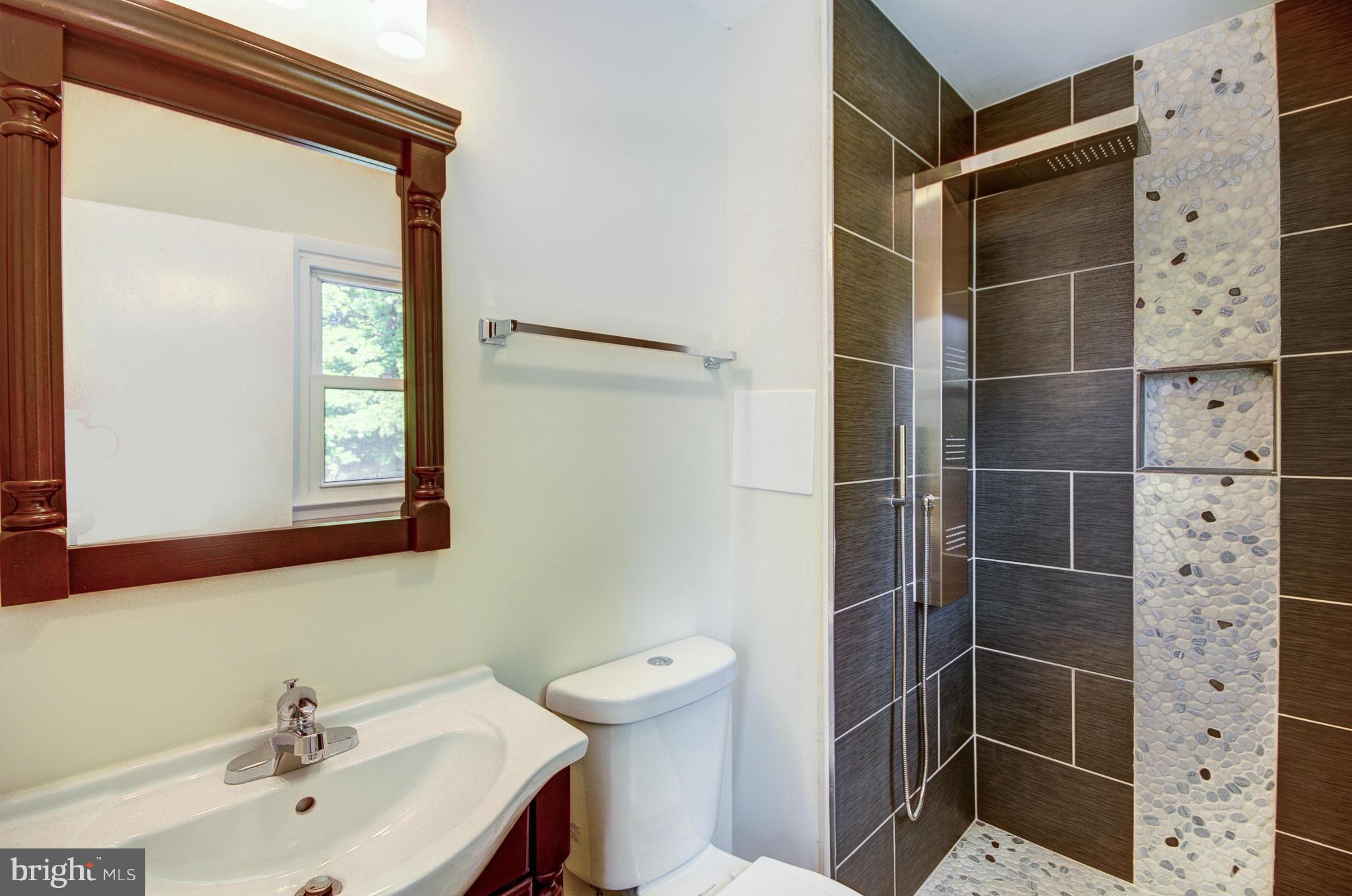 6606 Middlefield Road Fort Washington, MD 20744 - Photo 15 of 29 Bath (Master)