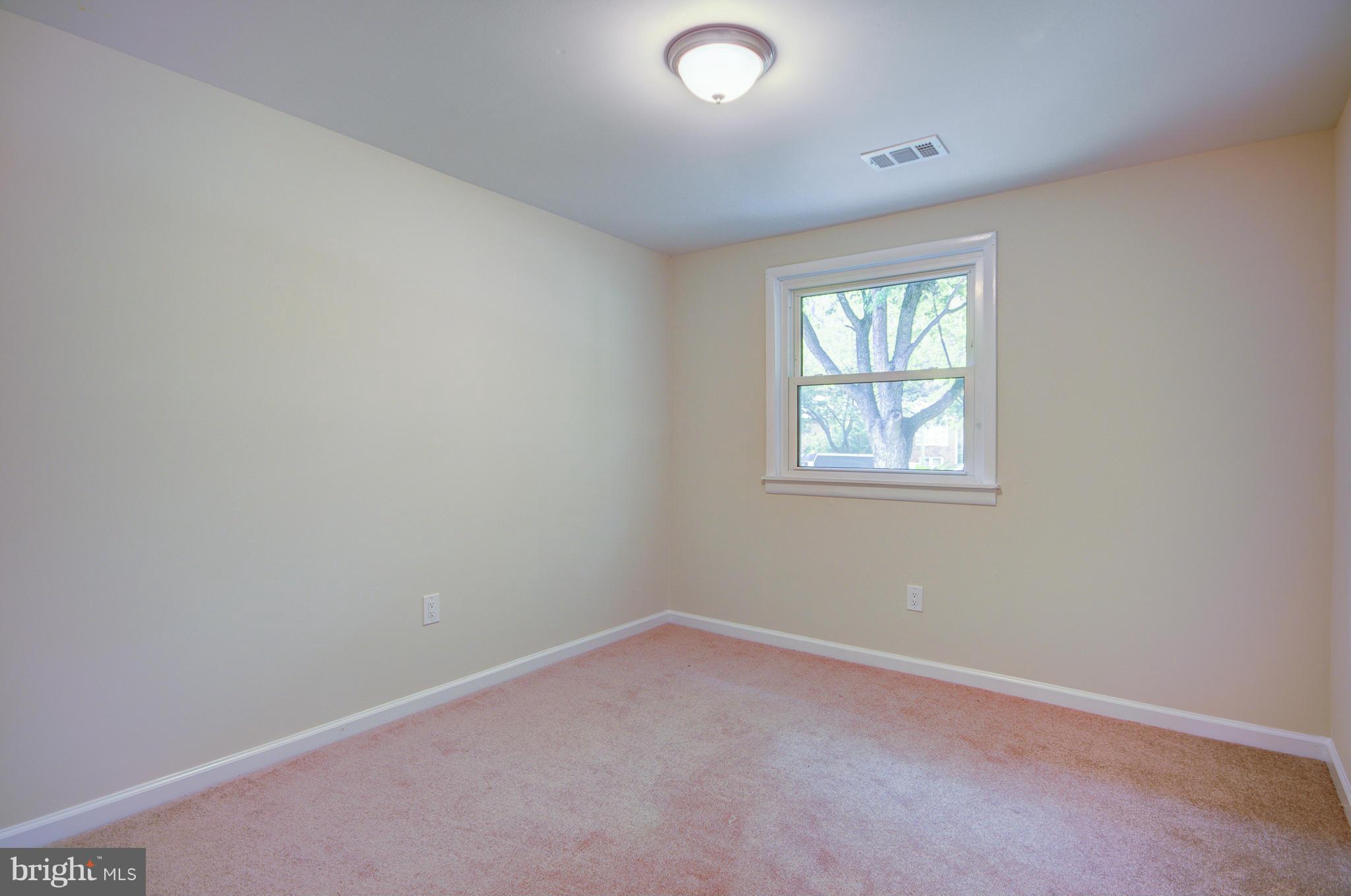 6606 Middlefield Road Fort Washington, MD 20744 - Photo 22 of 29 Bedroom