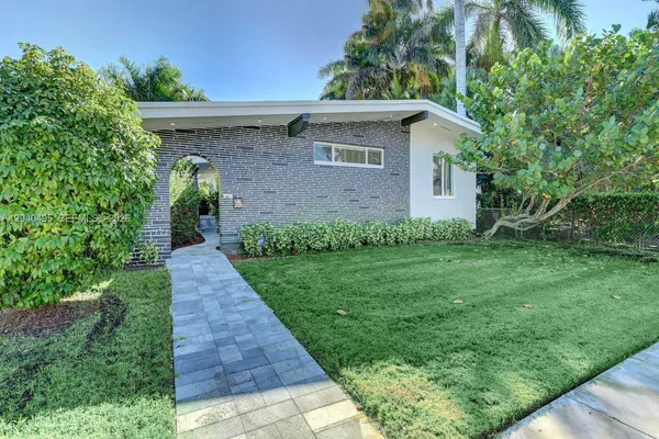$6,950 | Hollywood Lakes North Lake, Hollywood, FL 33019