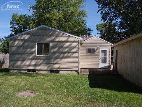 4106 Risedorph Street Burton, MI 48509 - Photo 7 of 19 20131454-6.JPG