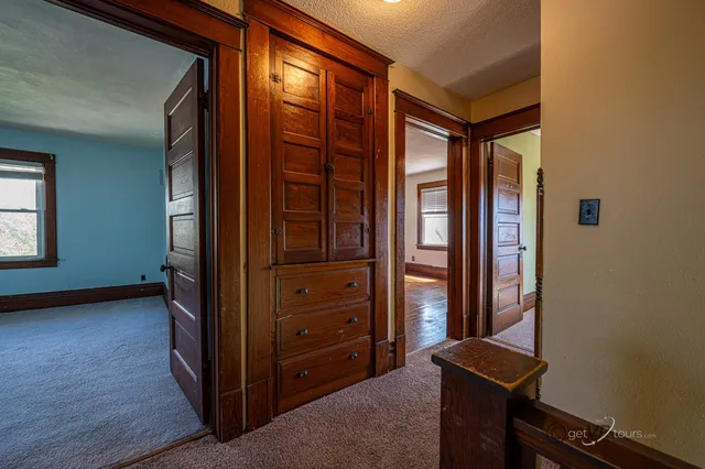 $349,900 | 6844 Highway 20, Freeport, IL 61032