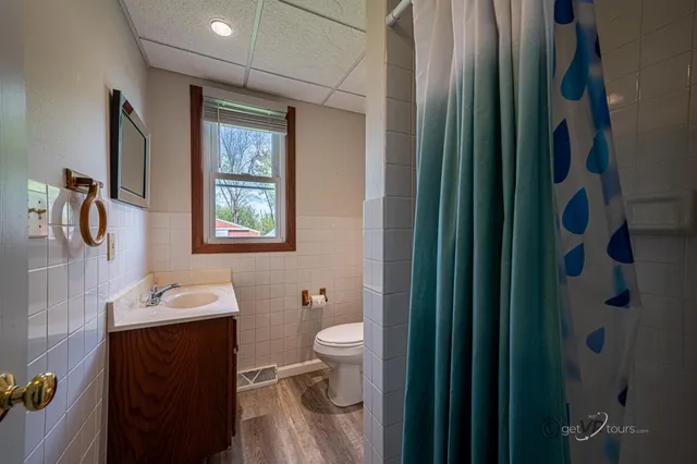 $349,900 | 6844 Highway 20, Freeport, IL 61032