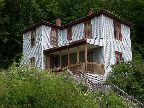 111 Maple Street Berlin, NH 03570 - Photo 1 of 1 Gallery Image 1