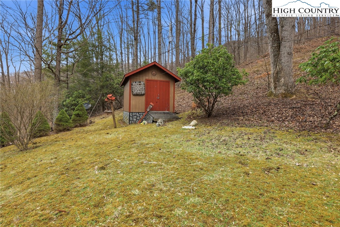 2202 Old 16 Highway Jefferson, NC 28640 - Photo 14 of 15 a view of a backyard of the house