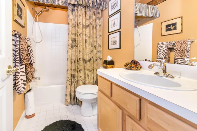 $549,900 | 5916 Lafayette Lane, Ann Arbor, MI 48103