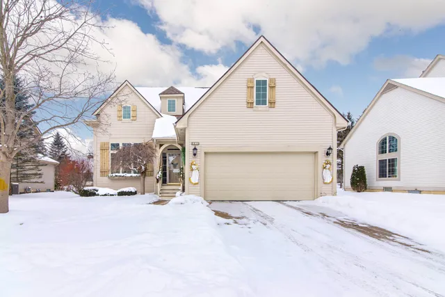 $549,900 | 5916 Lafayette Lane, Ann Arbor, MI 48103
