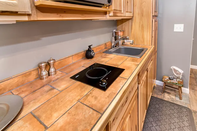 $549,900 | 5916 Lafayette Lane, Ann Arbor, MI 48103