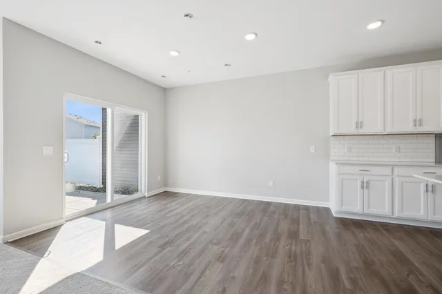 $359,900 | 11279 Crestbury Drive, St. Paul, MN 55129