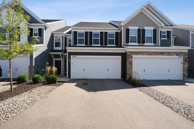 $359,900 | 11279 Crestbury Drive, St. Paul, MN 55129