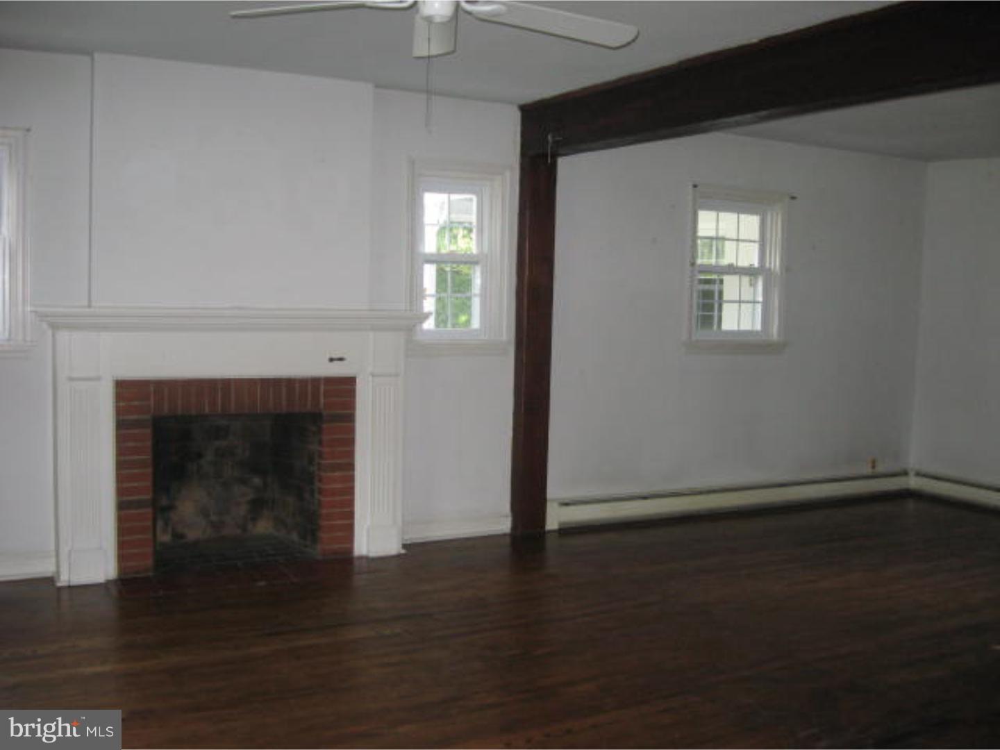 2132 Longview Road Warrington, PA 18976 - Photo 2 of 6 Gallery Image 2