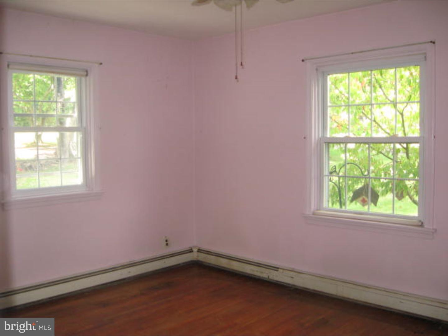 2132 Longview Road Warrington, PA 18976 - Photo 3 of 6 Gallery Image 3