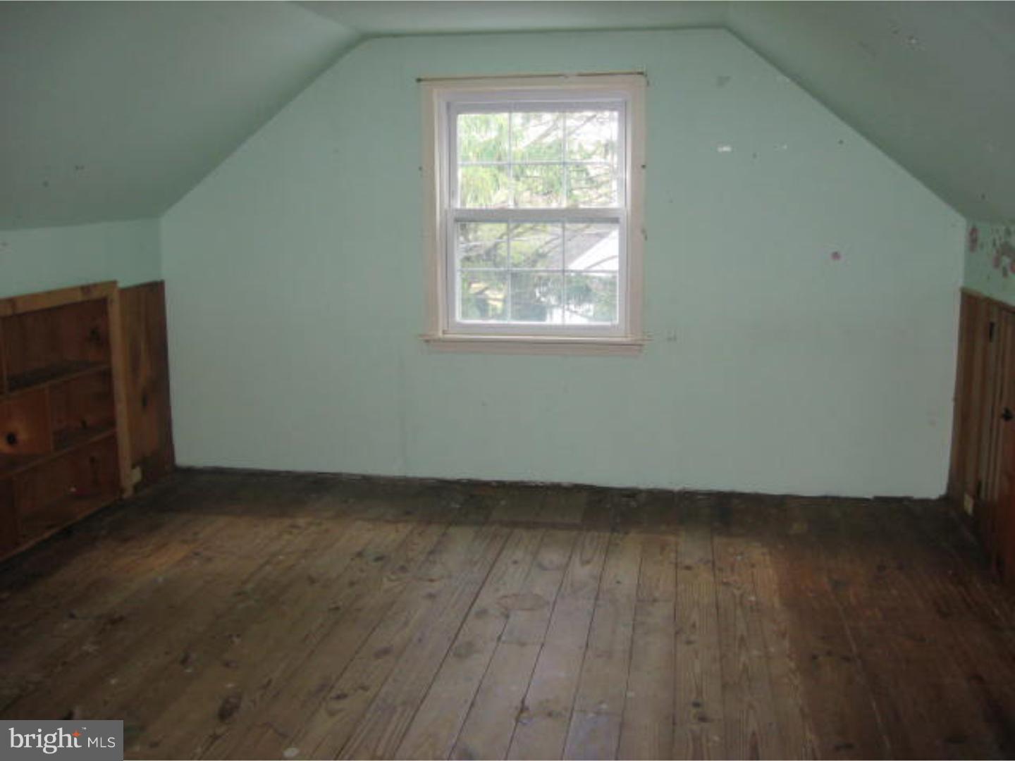 2132 Longview Road Warrington, PA 18976 - Photo 5 of 6 Gallery Image 5