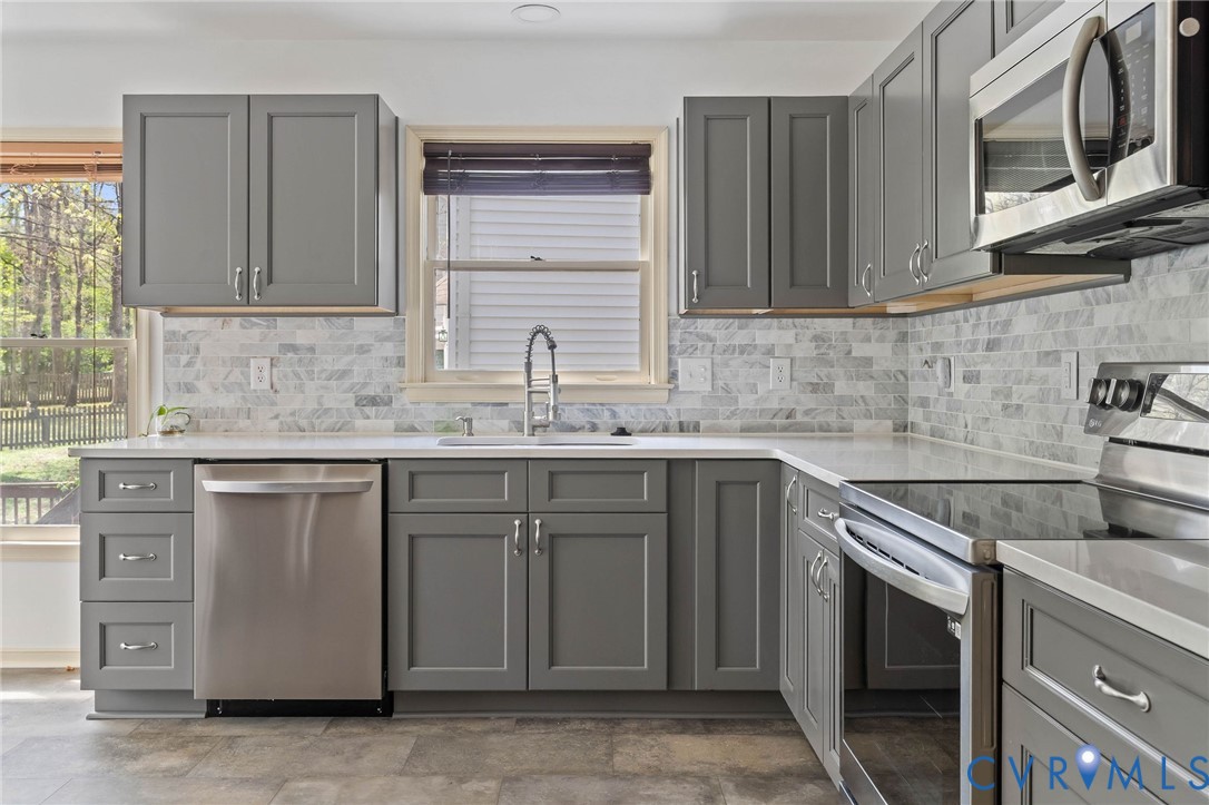 4704 Cedar Cliff Road Chester, VA 23831 - Photo 5 of 31