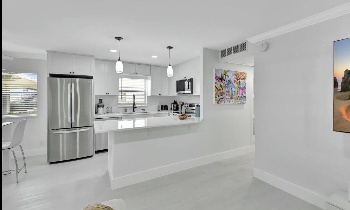 581 Monaco Way, Unit 581 Delray Beach, FL 33446 - Photo 15 of 34 IMG_2618