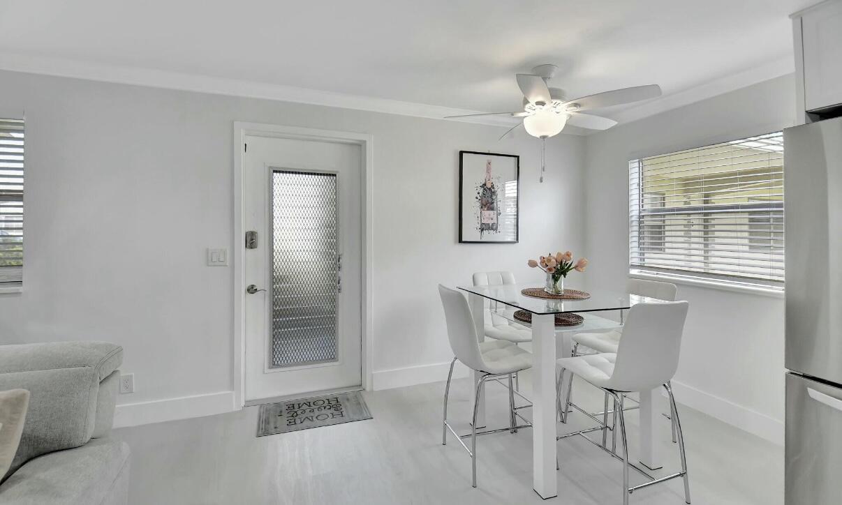 581 Monaco Way, Unit 581 Delray Beach, FL 33446 - Photo 5 of 34 IMG_2607