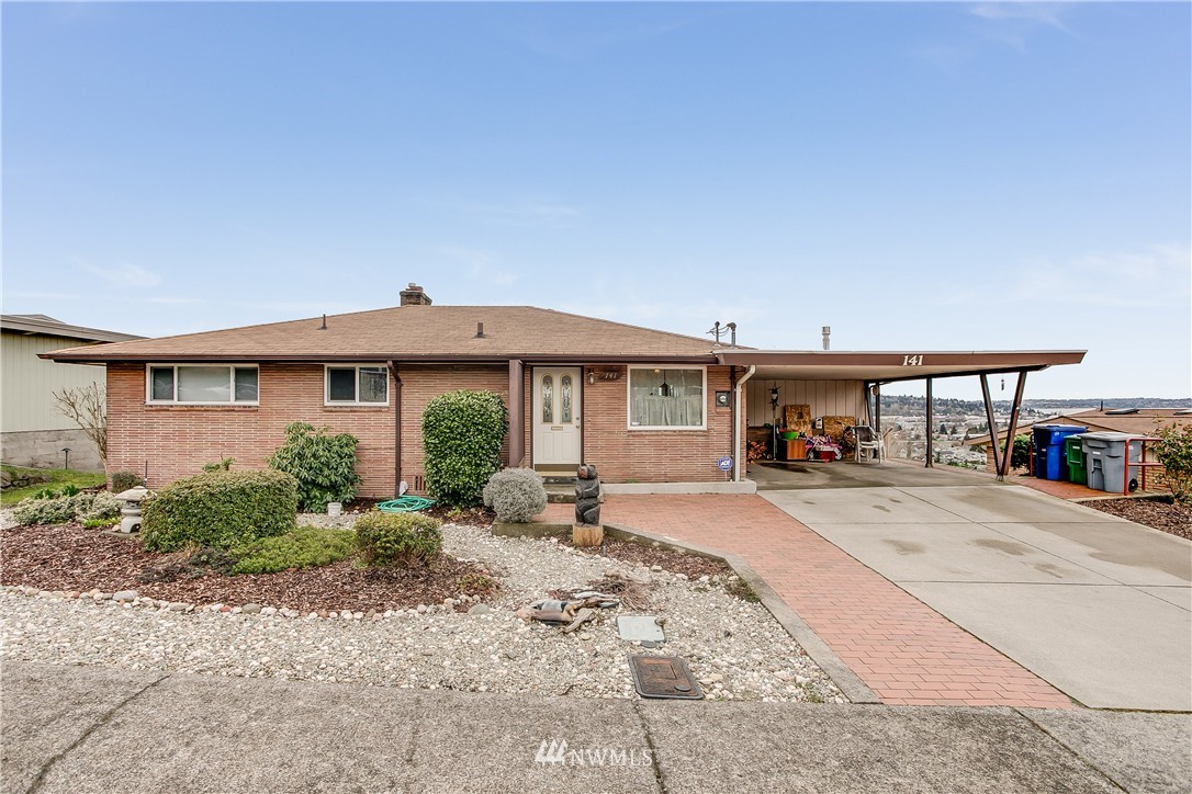 141 Capri Avenue Northeast Renton, WA 98056 - Photo 1 of 12 Gallery Image 1
