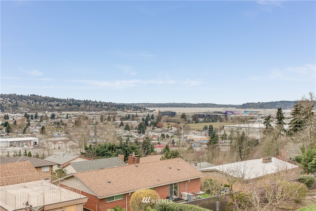 141 Capri Avenue Northeast Renton, WA 98056 - Photo 9 of 12 Gallery Image 9