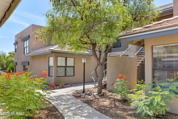 $284,000 | 5855 North Kolb Road, Unit 2102, Tucson, AZ 85750