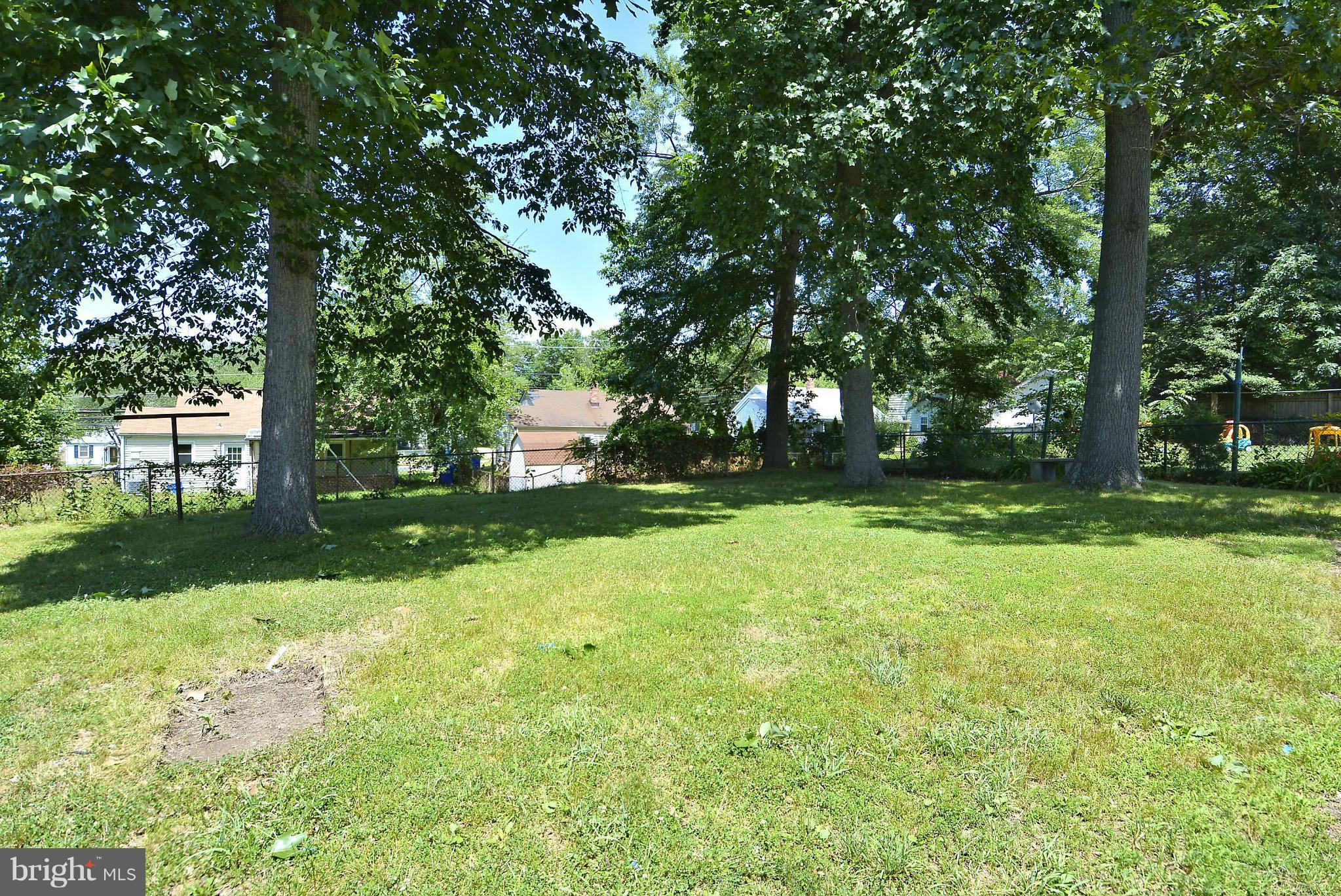 2709 Newton Street Silver Spring, MD 20902 - Photo 5 of 25 a view of garden with trees