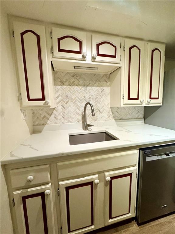 321 Ridge Point Circle, Unit B13 Bridgeville, PA 15017 - Photo 18 of 23 NEW BACK SPLASH & COUNTERS