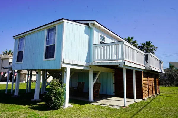 $1,700 | 4027 Surf Drive, Galveston, TX 77554
