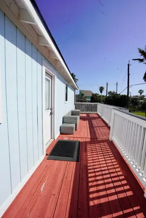 $1,700 | 4027 Surf Drive, Galveston, TX 77554