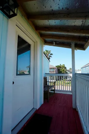 $1,700 | 4027 Surf Drive, Galveston, TX 77554