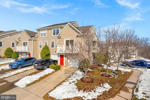 $450,000 | 43374 Greyswallow Terrace, Ashburn, VA 20147