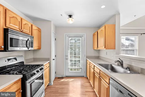 $450,000 | 43374 Greyswallow Terrace, Ashburn, VA 20147