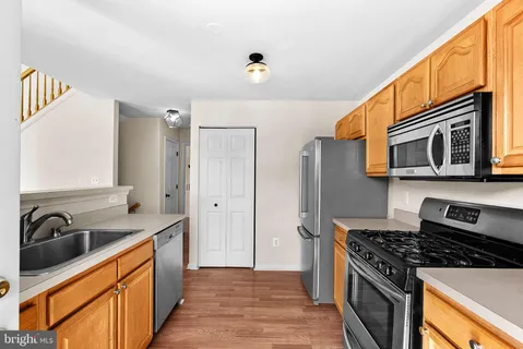 $450,000 | 43374 Greyswallow Terrace, Ashburn, VA 20147