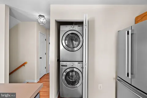 $450,000 | 43374 Greyswallow Terrace, Ashburn, VA 20147