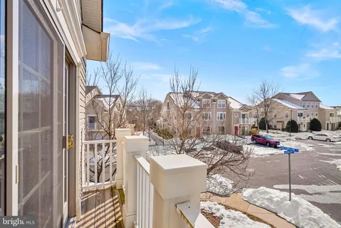 $450,000 | 43374 Greyswallow Terrace, Ashburn, VA 20147