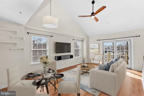 $450,000 | 43374 Greyswallow Terrace, Ashburn, VA 20147