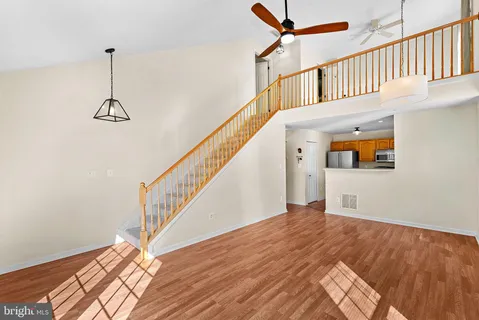 $450,000 | 43374 Greyswallow Terrace, Ashburn, VA 20147