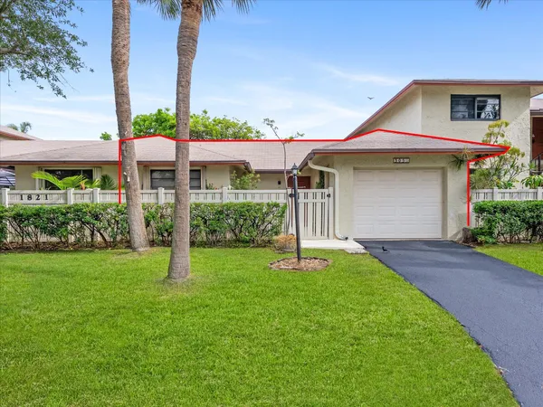 $2,575 | 1821 Northeast 40th Court, Unit 305, Pompano Beach, FL 33064