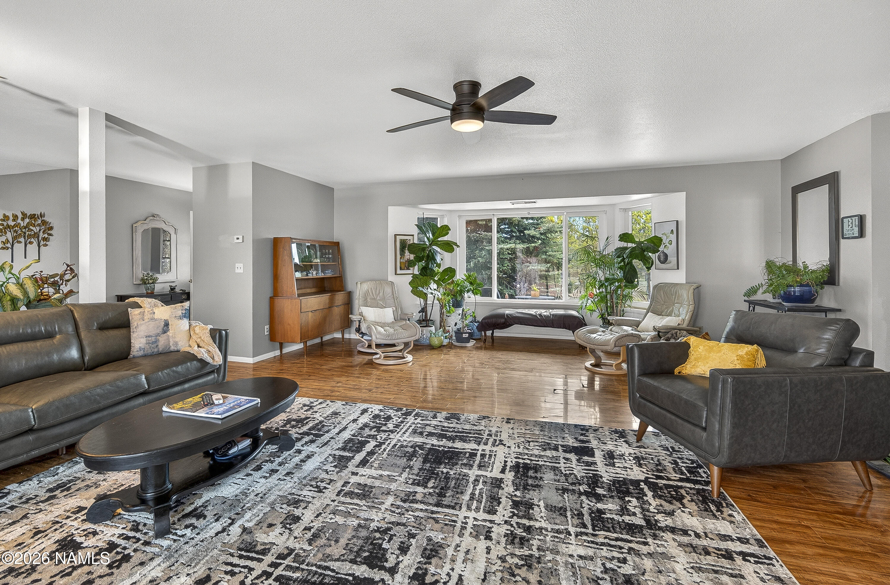 5640 East Atkinson Road Flagstaff, AZ 86004 - Photo 15 of 53 Cozy and Spacious Living Room
