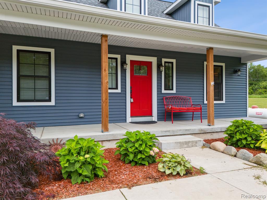 4711 Fenton Road Hartland, MI 48353 - Photo 6 of 47