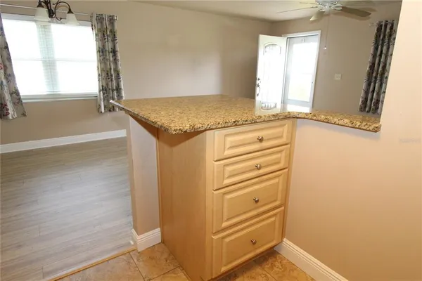 $1,550 | 2202 Clubhouse Drive, Unit 187, Sun City Center, FL 33573