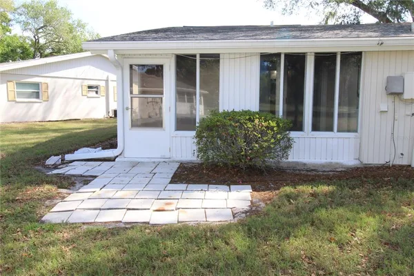 $1,550 | 2202 Clubhouse Drive, Unit 187, Sun City Center, FL 33573