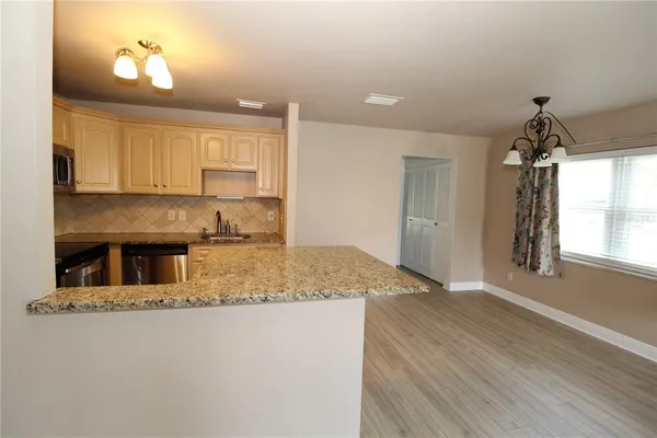 $1,550 | 2202 Clubhouse Drive, Unit 187, Sun City Center, FL 33573