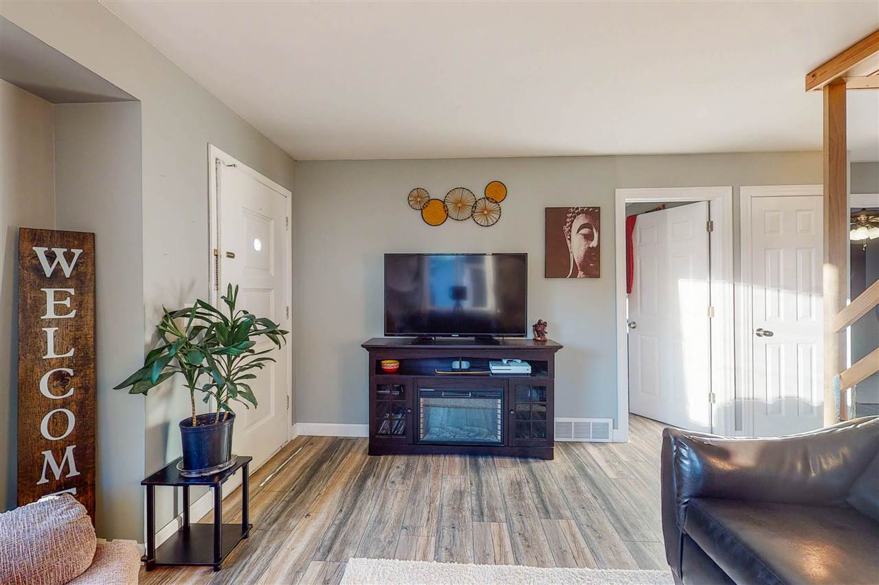 4072 Genesee Flint, MI 48506 - Photo 12 of 33 50061465-11.JPG