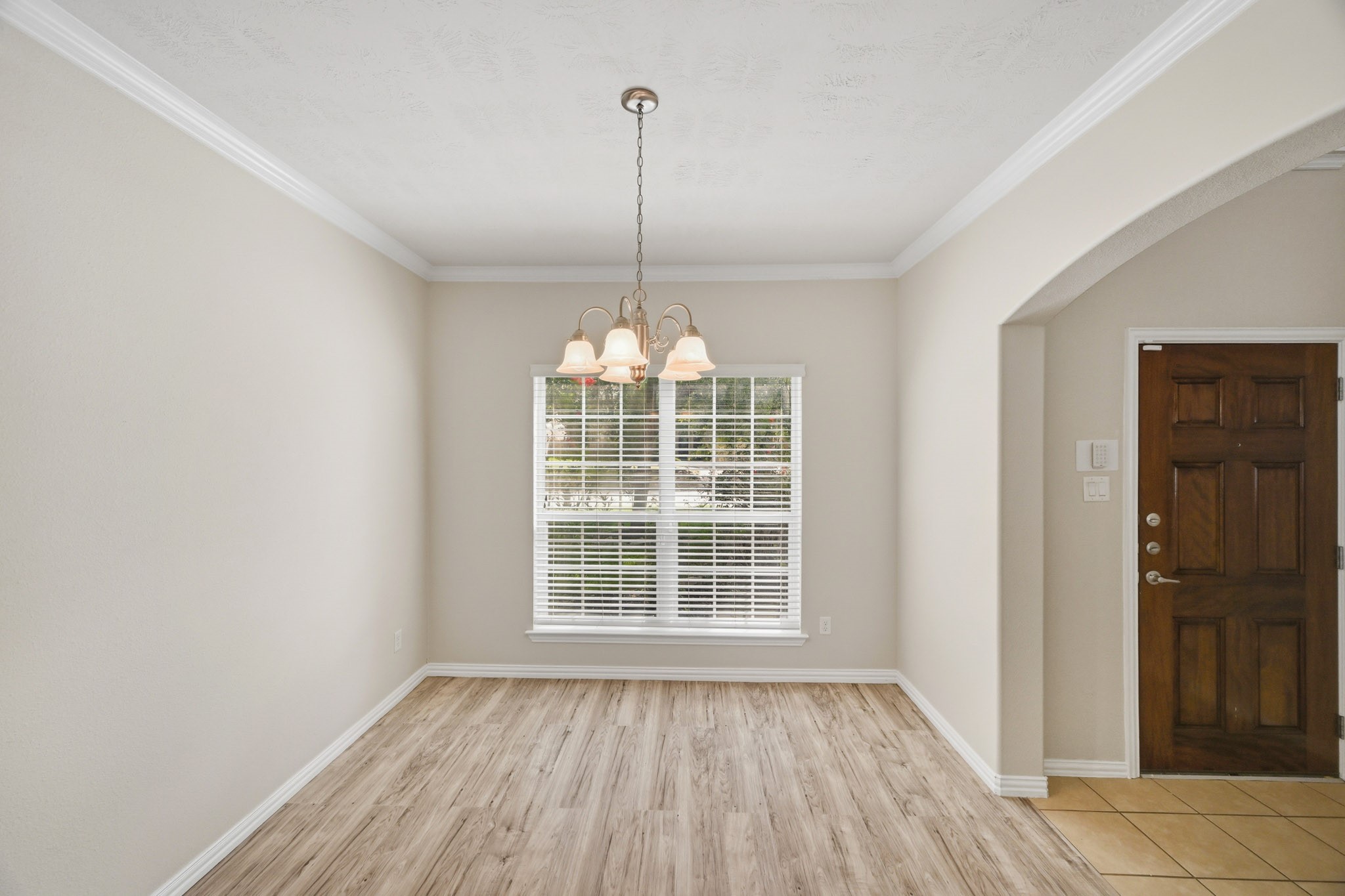 25615 Crisp Spring Lane Spring, TX 77373 - Photo 7 of 42